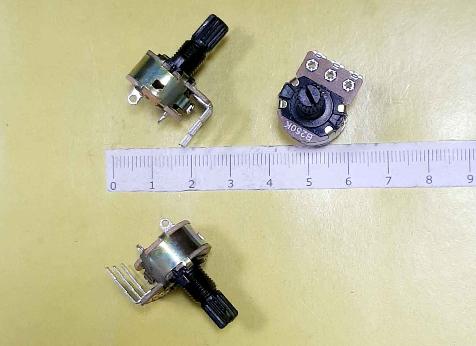 Резистор WH149 B250K PLASTIC
